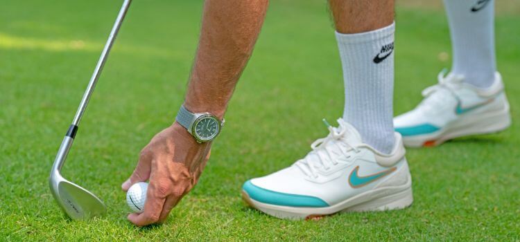 Assessing Suitable Alternatives To Golf Shoes