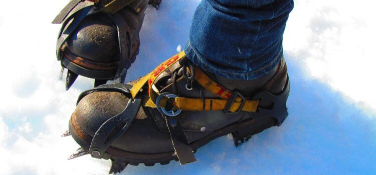 How To Put On Snow Shoes